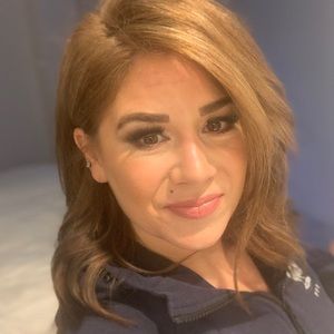 Meet your Posher, Caitlan